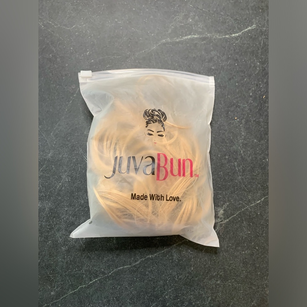 JUVABUN | Blonde Messy Bun Scrunchie